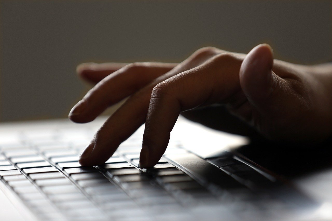 Profiter des avantages de ChatGPT gratuit accessible à tous